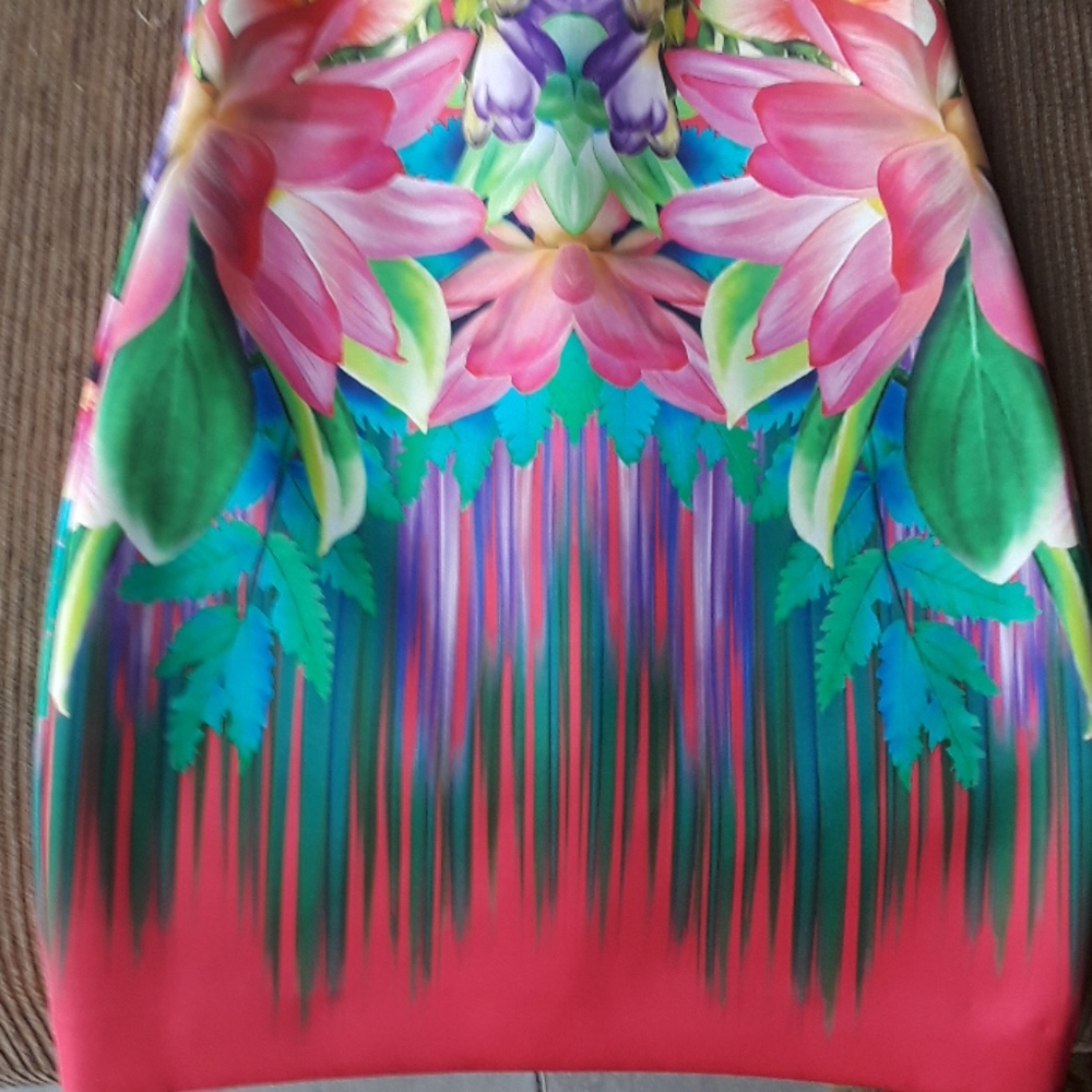 Dress - Picture 3 of 4